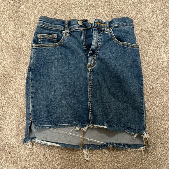 Aritzia Wilfred denim skirt - Picture 1 of 2